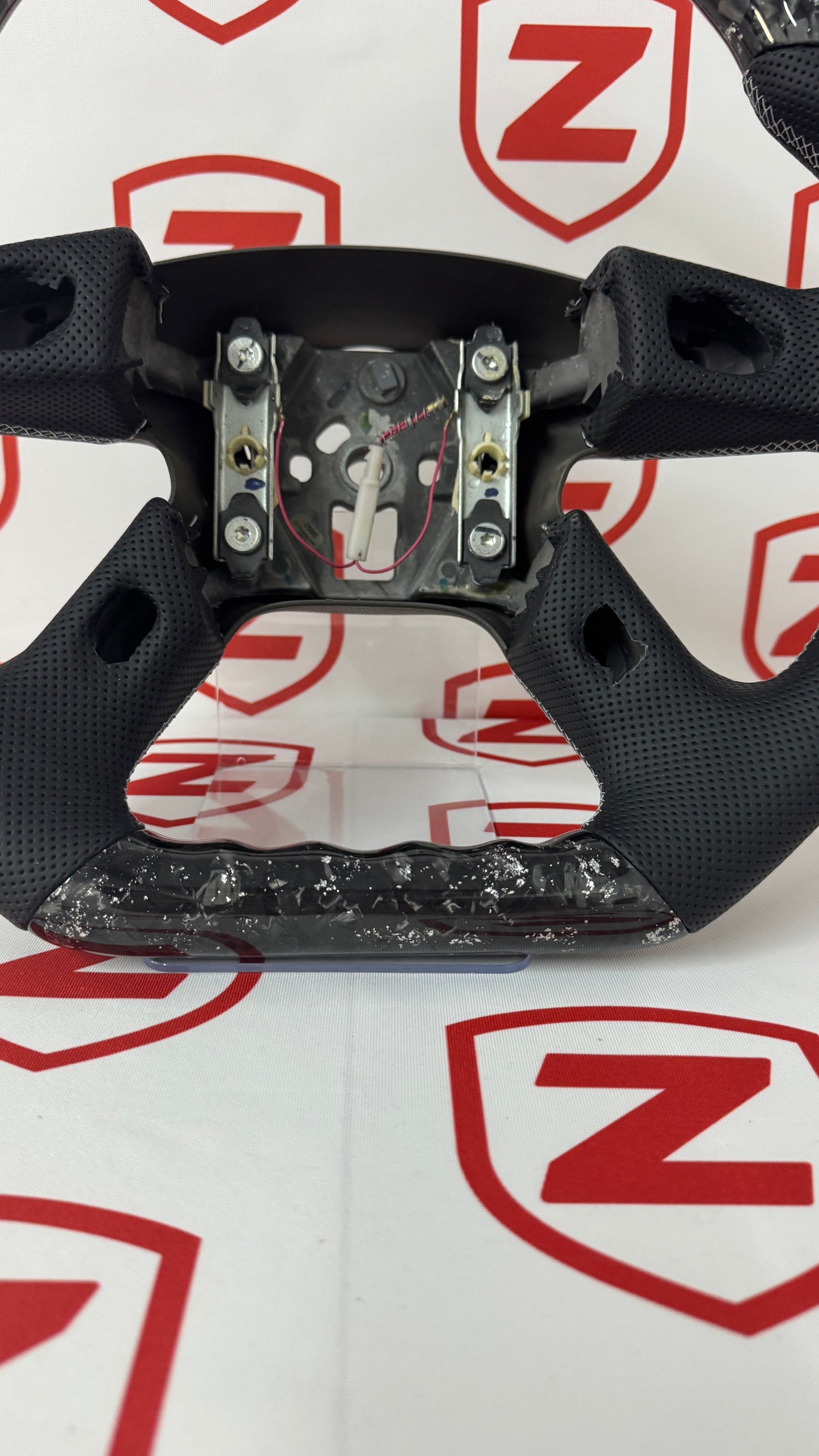 2003-2006 Chevrolet Silverado/Trailblazer Carbon Fiber Steering Wheel - Customizable